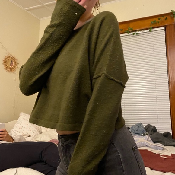 Cropped sweater - Picture 2 of 2